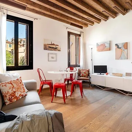 Contemporary In Ff Apartment *